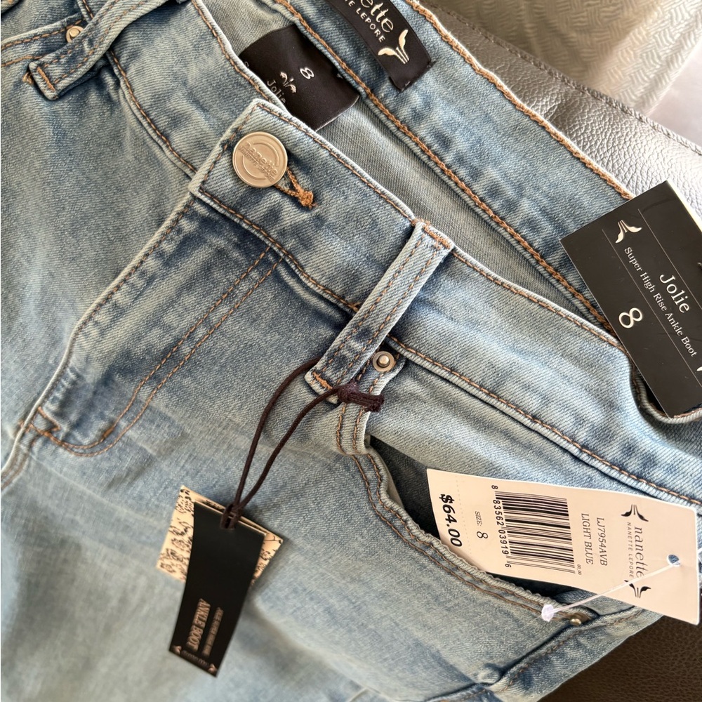 New ❤️ Light Blue Women’s Jeans - Size 8